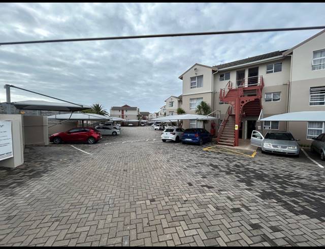 2 BEDROOM APARTMENT FOR SALE IN JEFFREYS BAY CENTRAL